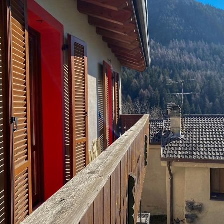 Mansarda Corno D'Aola Apartman Ponte Di Legno Kültér fotó